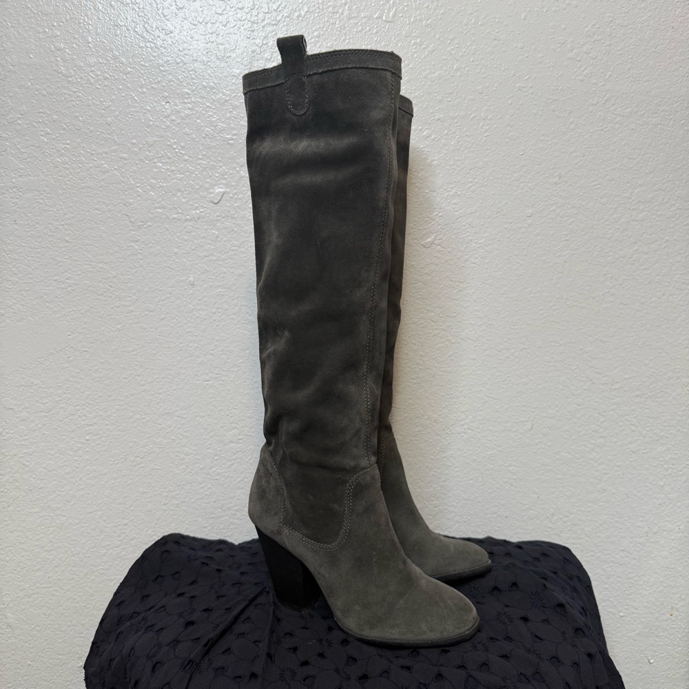 Vince Camuto Braden Grey Suede Leather Tall Heeled Boots Size 7B